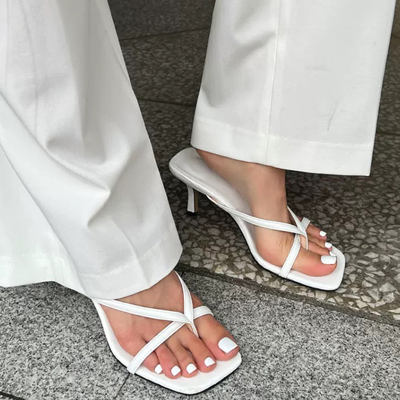 Street Fashion Lady - 2026 Summer Women Clip Toe Slippers