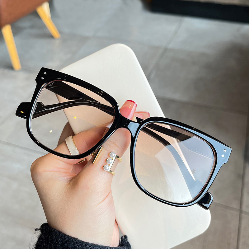 UV400 Sunglasses for Women Ret - Street Fashion Shoot review and price